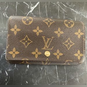 Louis Vuitton Monogram Porte Monnaie Billets Tresor Bifold Wallet - Authentic